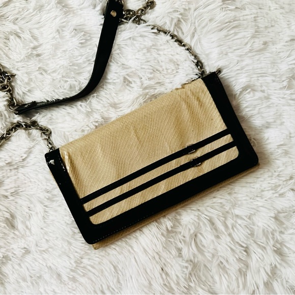 Tan & Blk Textured Leather Clutch w/Fun Interior Phrases & Button Closure - Picture 5 of 6